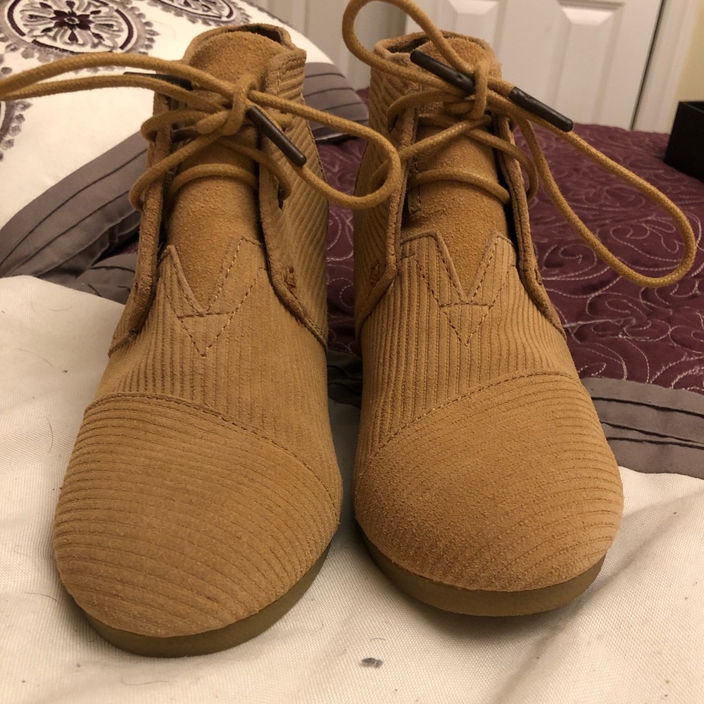 Tom wedges